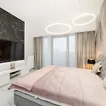 Ans Hanza Tower No 524 - Swimming Pool, Sauna, Jacuzzi, Viewing Terrace *