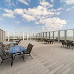 Ans Hanza Tower No 524 - Swimming Pool, Sauna, Jacuzzi, Viewing Terrace *