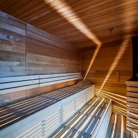 Apartamento Ans Hanza Tower No 524 - Swimming Pool, Sauna, Jacuzzi, Viewing Terrace *