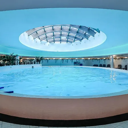 Ans Hanza Tower No 524 - Swimming Pool, Sauna, Jacuzzi, Viewing Terrace Apartamento Estetino