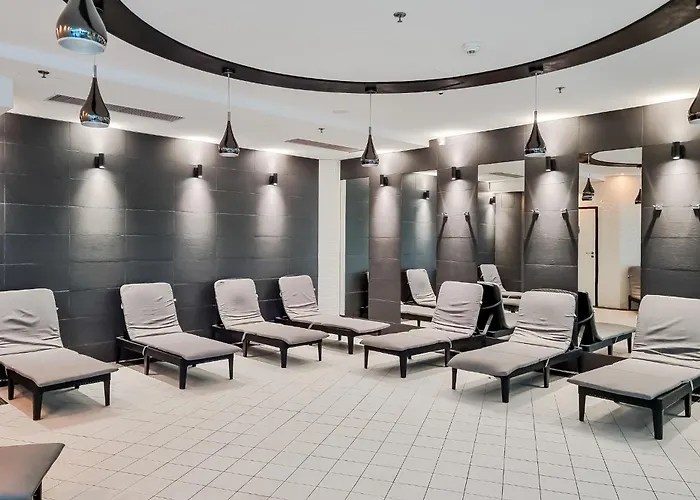 Ans Hanza Tower No 524 - Swimming Pool, Sauna, Jacuzzi, Viewing Terrace Apartment *